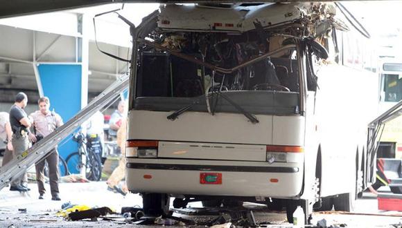 EE.UU.: Choque de autobús en aeropuerto de Miami deja dos muertos