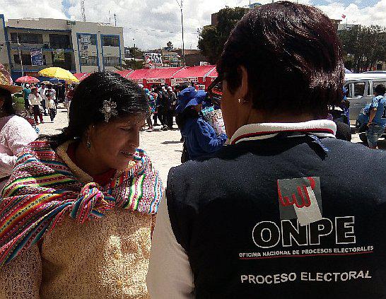 Capacitan en quechua a electores de Huancayo