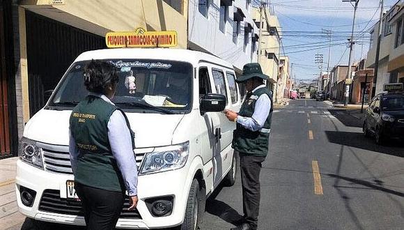 Al menos 900 vehículos "loncheritas" informales generan desorden en Arequipa