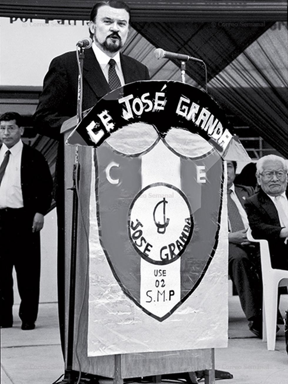 Fernando de Trazegnies presenta su libro "Testigo Presencial"