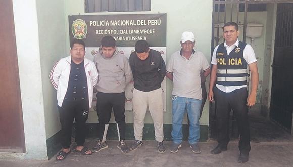 La Policía de la comisaría de Atusparia detuvo a cuatro individuos que integrarían la banda delictiva “La Hermandad de JLO”, cuando trataban de tomar posesión en dos lotes.