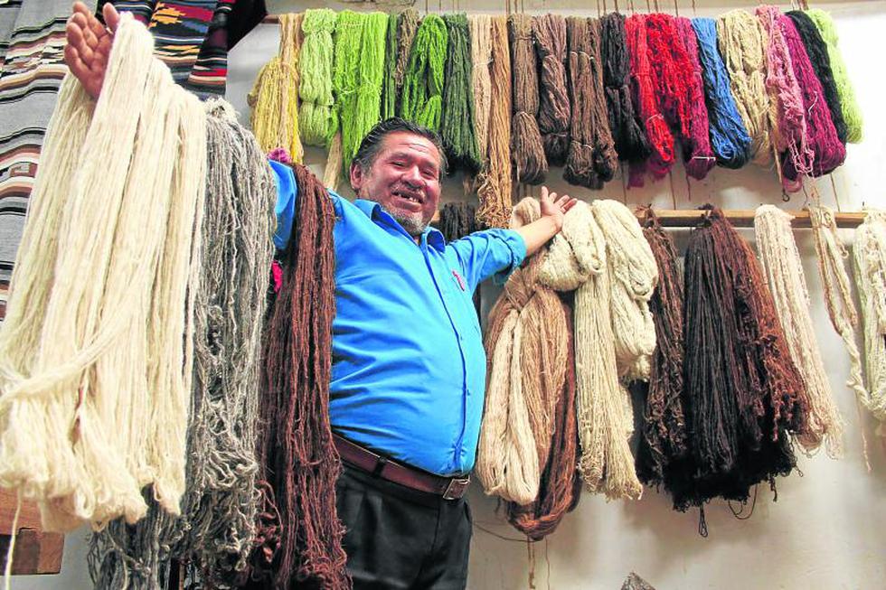 Hombres 'G' de Hualhuas, tejen su destino en lana