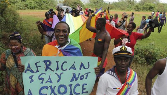 Uganda anula ley que condenaba a gays a cadena perpetua