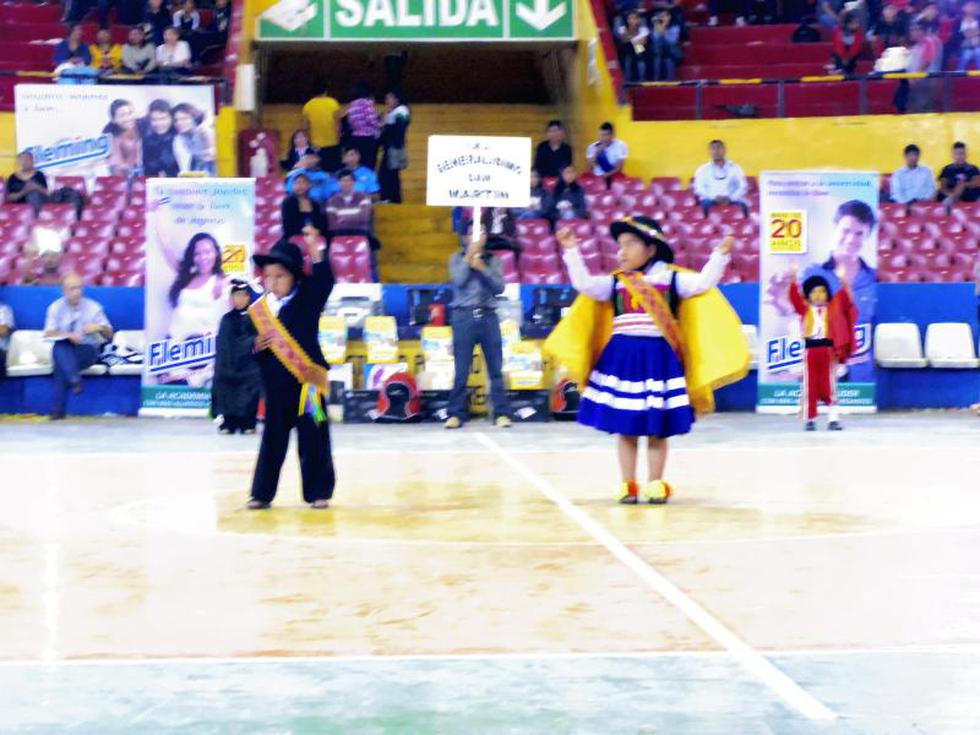 Escolares con talento en danzas (Fotos)
