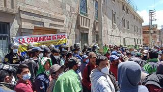 Pazosinos protestan frente a Gobierno Regional de Huancavelica
