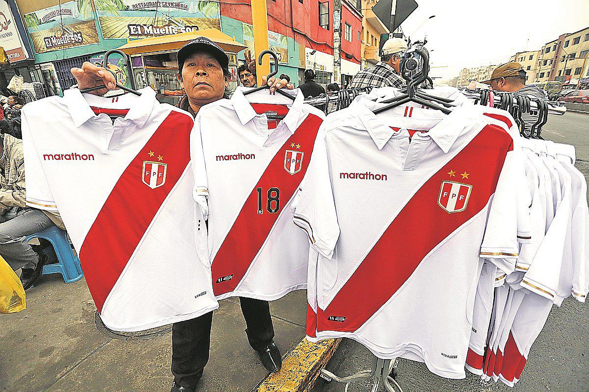 Perú vs. Brasil: ​Hinchas peruanos compran miles de camisetas para la final de la Copa América