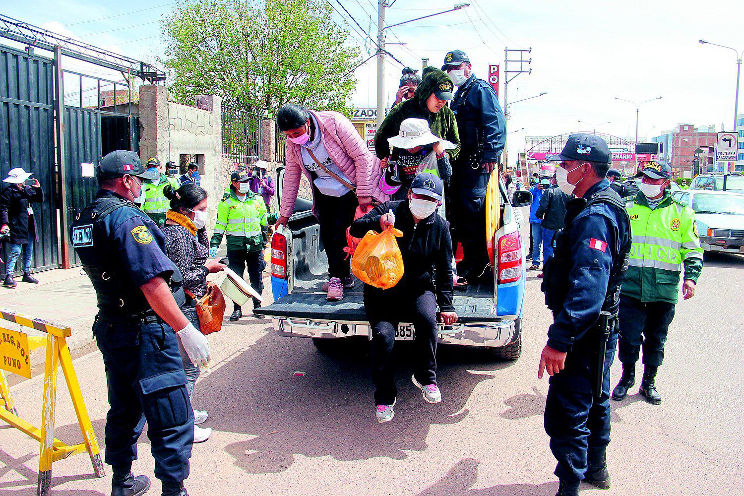 Juliaca: más de 100 mujeres fueron detenidas en día prohibido