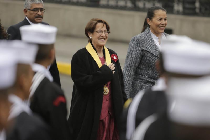 Villarán a Albán: "Pido a Dios que haga una buena gestión"