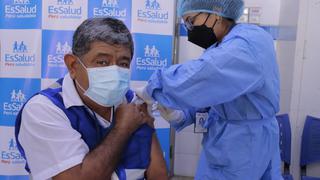 EsSalud Piura inicia vacunación de cuarta dosis contra COVID-19