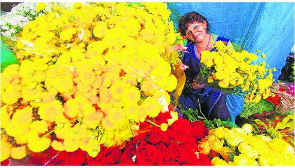 ​30 toneladas de flores ingresan a Tarma en Semana Santa 