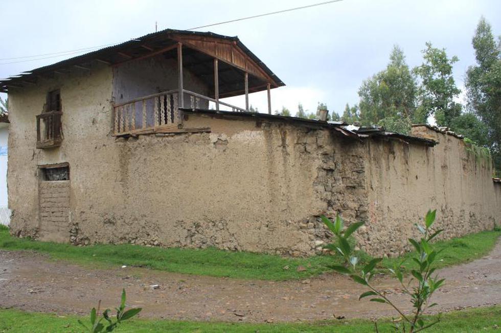 Casa de Ramiro Prialé en ruinas y a punto de caerse 