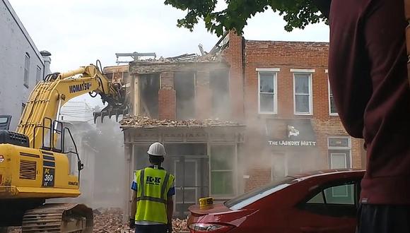 YouTube: Expertos en demolición destruyen la casa equivocada (VÍDEO)