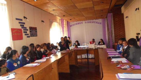 Abren primera escuela de formación política para mujeres líderes