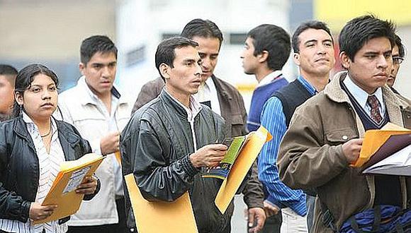 Cuatro de cada cinco personas se quedan sin conseguir empleo en el Perú