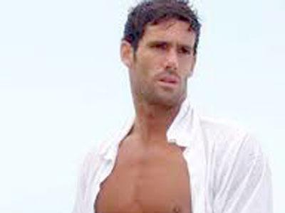 Bernie Paz insatisfecho con ser un galán internacional