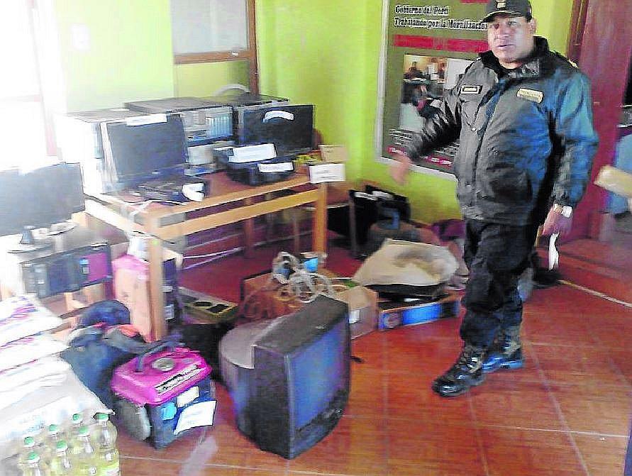 Puno: ladrones dejan sin computadoras a niños de la Institución Educativa de Ichu