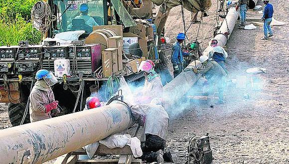Supervisan trabajos de reparación a ducto luego de derrame de gas en Cusco