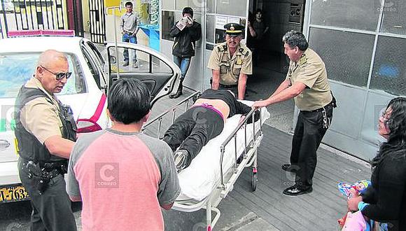 Choque de cúster con casa deja 8 heridos en Yanahuara
