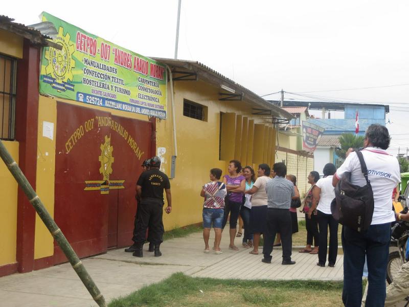 Sospechoso robo de computadoras en Ugel 