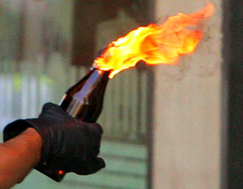 Lanzan bomba molotov a colegio en La Esperanza