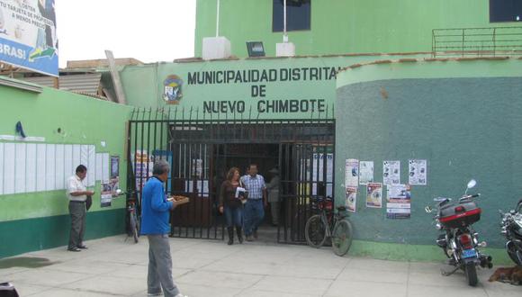 Vigilantes exigen pagos atrasados en municipalidad de Nuevo Chimbote