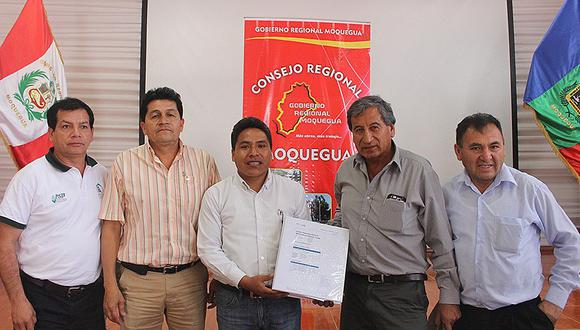 Buenaventura entrega estudios de presa Vila Apacheta a Moquegua
