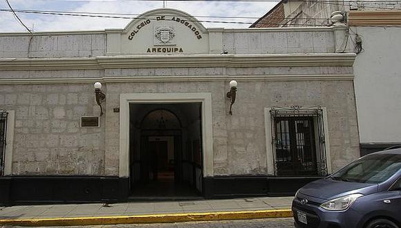 Medida cautelar paraliza juramentación en el Colegio de Abogados de Arequipa