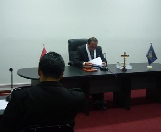 Condenan a 35 años de cárcel a hombre que violó a su hijastra