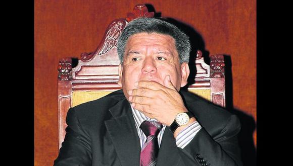 ​Onpe exige a César Acuña pagar multa de dos millones