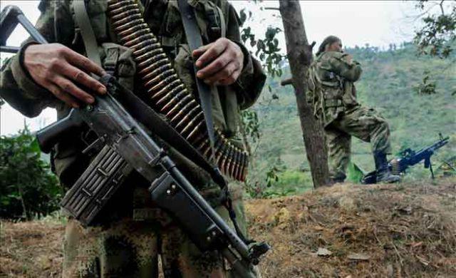 Presuntos guerrilleros de las FARC se entregaron en Ecuador