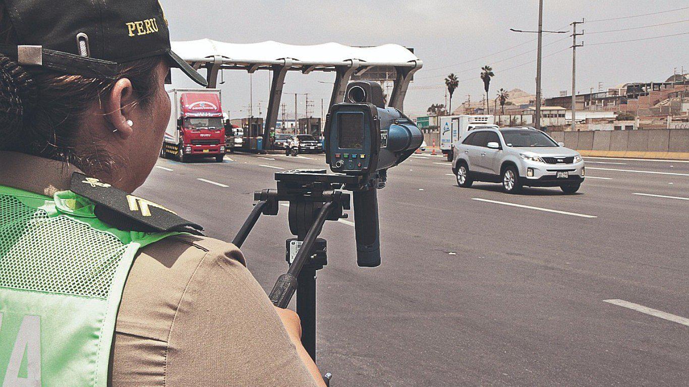 Aplicarán fotopapeleta a conductores que no cumplan “Pico y placa”