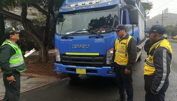 Transporte en Lima: Ven franja horaria para restringir vehículos de carga pesada