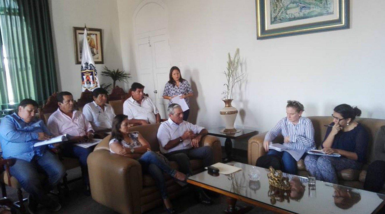 Alcaldes se reúnen con viceministra de Economía para reconstrucción de Trujillo 