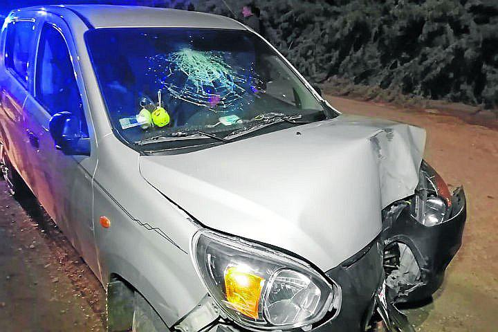 Delincuentes balean a taxista y este choca su auto para evitar robo