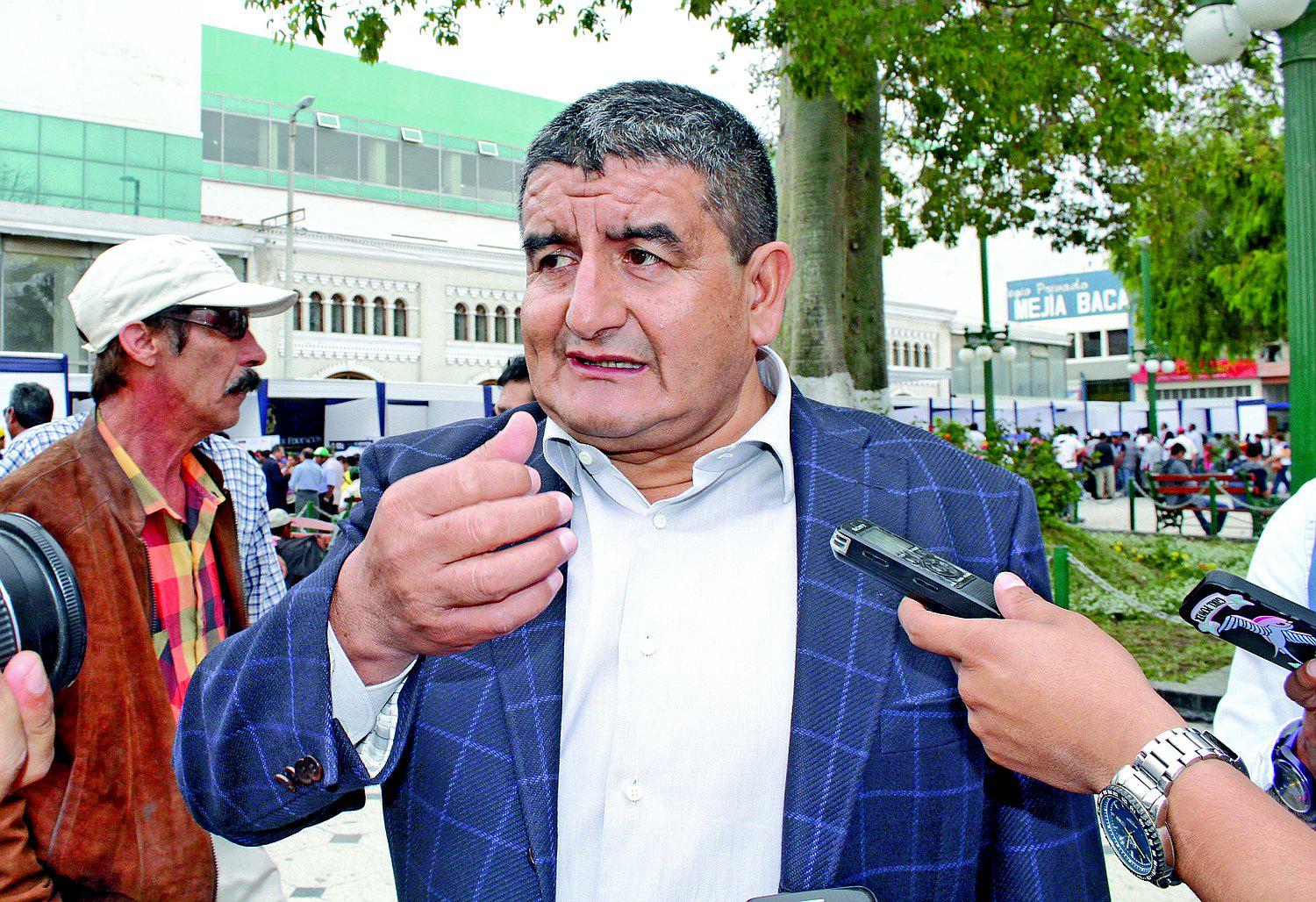 Suerte de Acuña depende de segunda instancia tras orden de inhabilitación