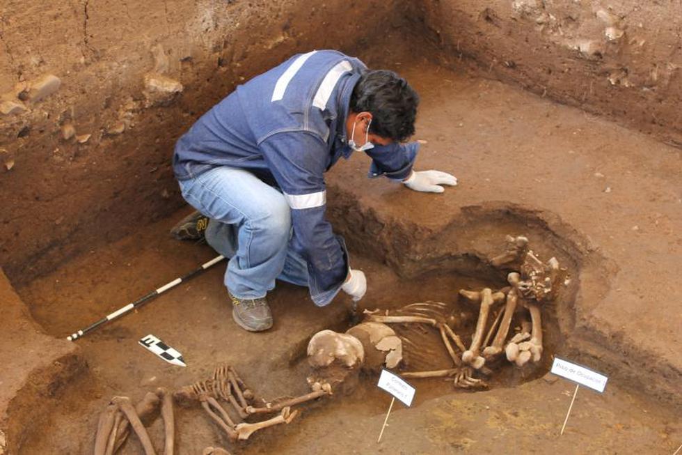 Descubren restos de hace 3 mil  (Fotos)