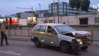 Pueblo Libre: cinco heridos tras despiste de taxi en avenida Brasil (VIDEO)