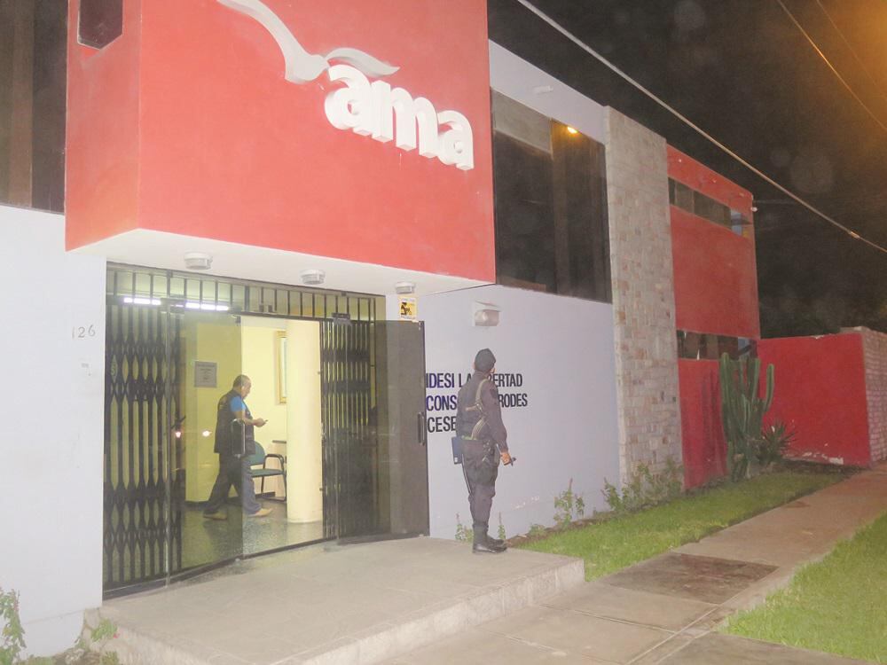 Asaltan la financiera de familia Santa María