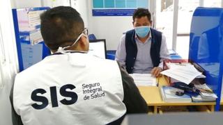 Autorizan a que todo peruano que no cuente con seguro de salud se afilie al SIS