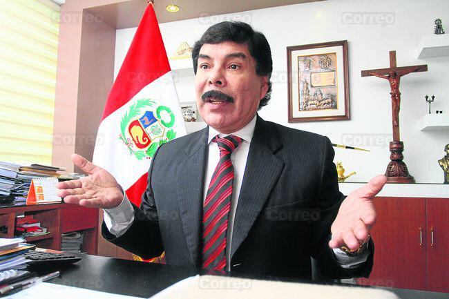 Alcalde Alfredo Zegarra propone comprar armas para agentes de serenazgo