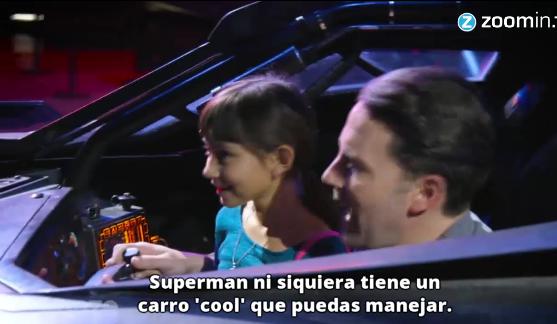 VIDEO: Ben Affleck sorprende a fans con su Batimóvil