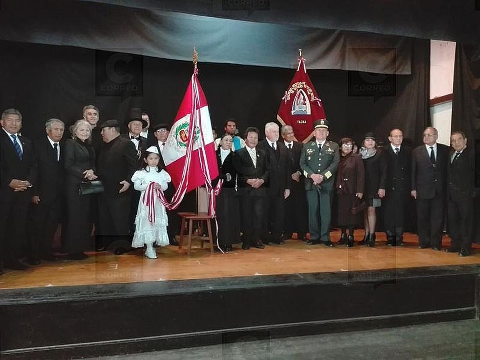 Procesión de la bandera en silencio y luto en Tacna