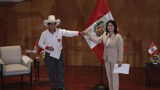 Castillo y Fujimori pelean voto a voto el conteo final