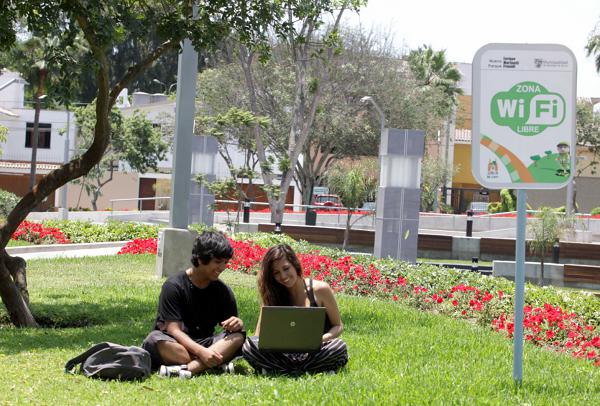 Surco: Parques cuentan con Wi Fi gratuito