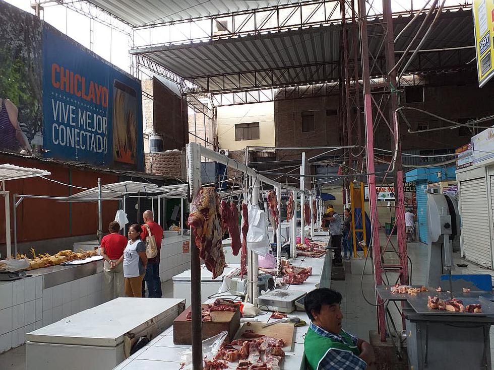 Amas de casa temen desabastecimiento y compran en grandes cantidades