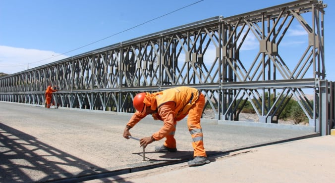 La directora ejecutiva de Provías Nacional, Claudia Dávila, señaló que la entidad cuenta con puentes modulares listos para ser instalados en caso de colapso de infraestructura y que continúa ejecutando trabajos preventivos en la red vial nacional. (Imagen referencial)