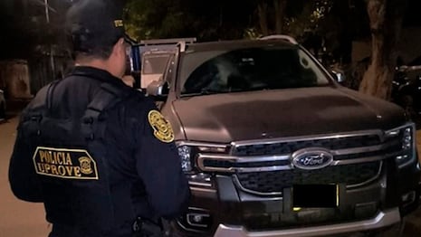 Policía recupera dos modernas camionetas robadas en Trujillo