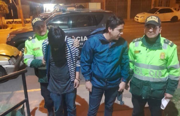 Policía detuvo a 2 barritas de Universitario. (Foto: Difusión)