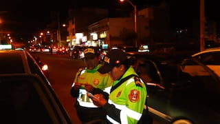 Arequipa: Cuatro detenidos y tres armas blancas incautadas deja operación policial en Miraflores