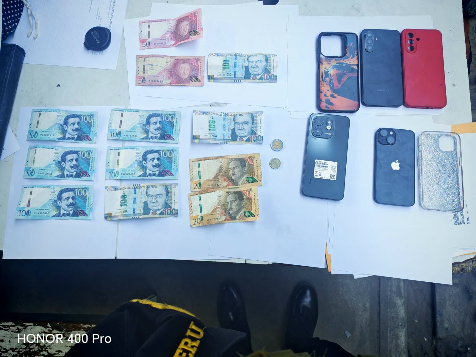 “Los Vivos de San Camilo”, banda dedicada al hurto y estafa en la modalidad de “cascada” en Arequipa. Foto: PNP.